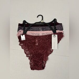 Marilyn Monroe Women’s 4-Pack Cheeky Underwear Panty Nylon Size M